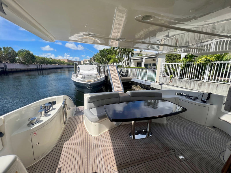 62 Ft Azimut - 13 People - Cool Life