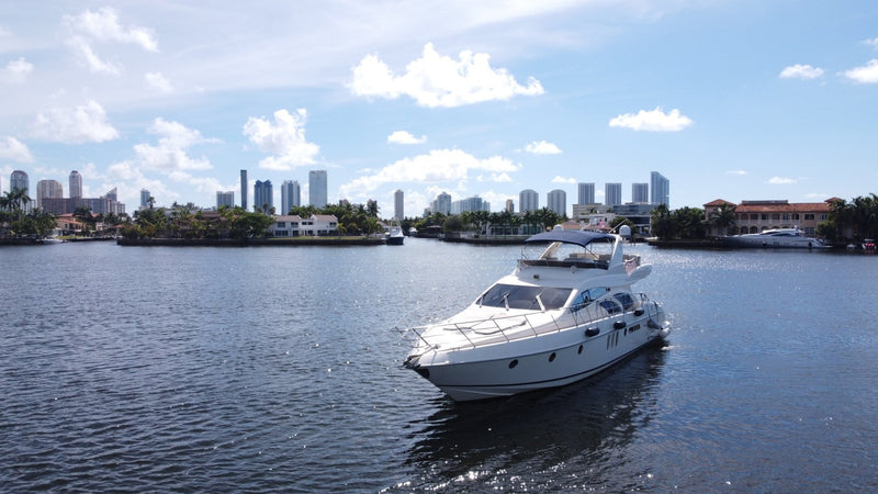 62 Ft Azimut - 13 People - Cool Life